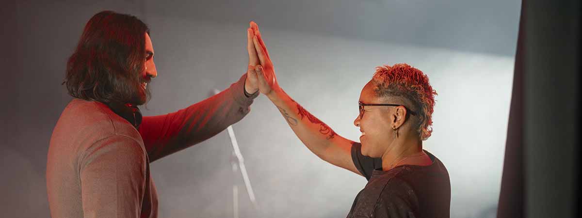 la colaboración con artistas es una de las claves para destacar la marca de una empresa en festivales